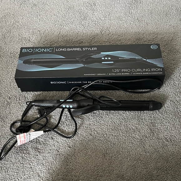 Bio Ionic Black Long Barrel Styler Curling Iron - Picture 1 of 1